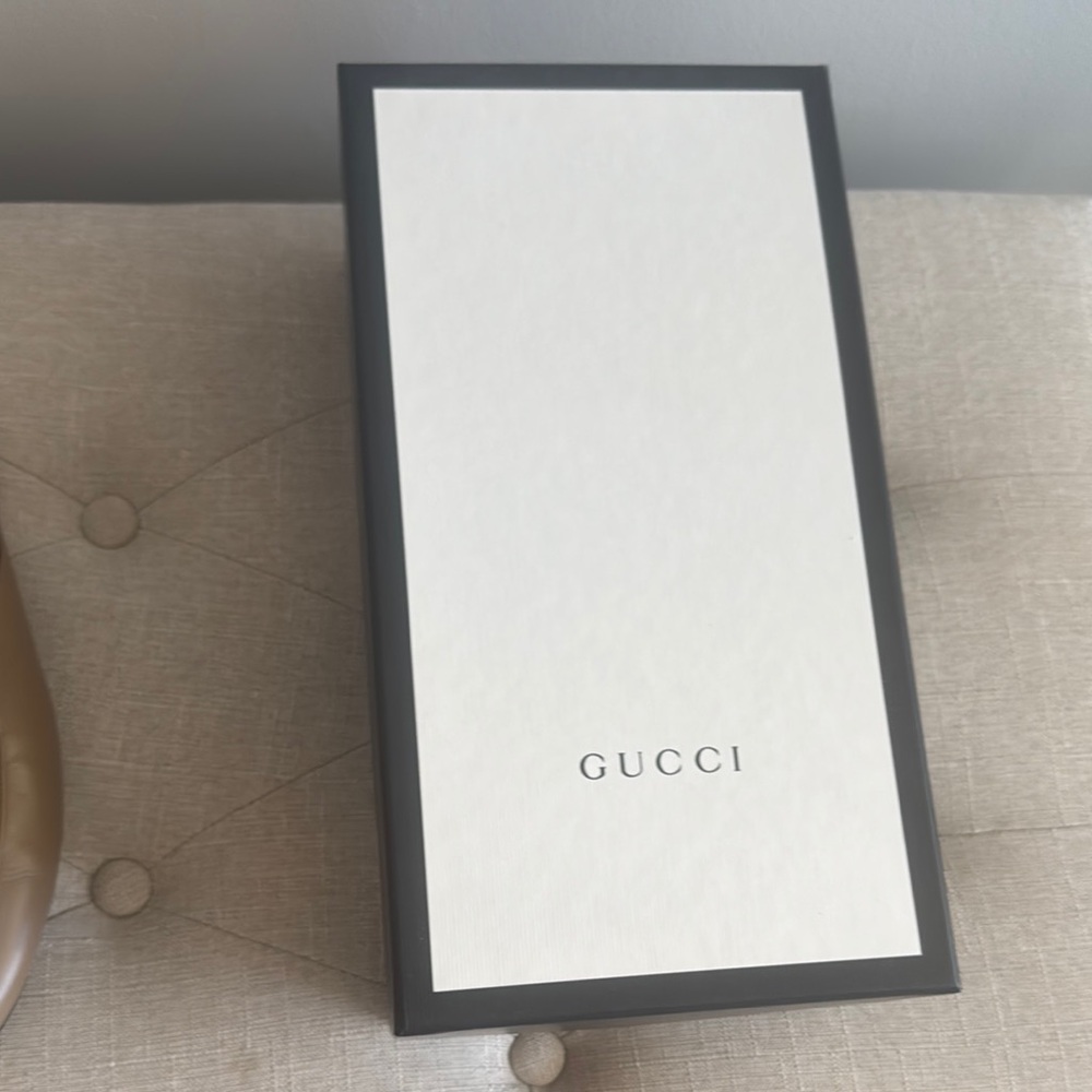 Gucci Tan Mules with Gold Hardware - Picture 7 of 8